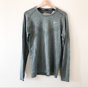 NIKE Dri-fit long sleeve running top 573